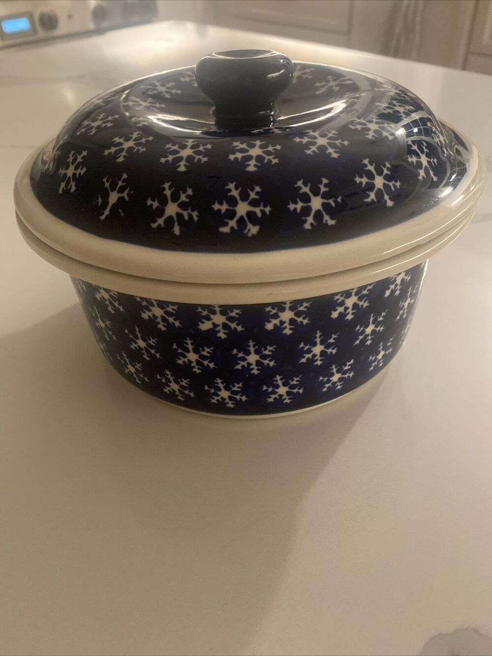 Boleslawiec Polish Pottery Cobalt Blue Ivory Snowflake Stoneware Casserole Lid